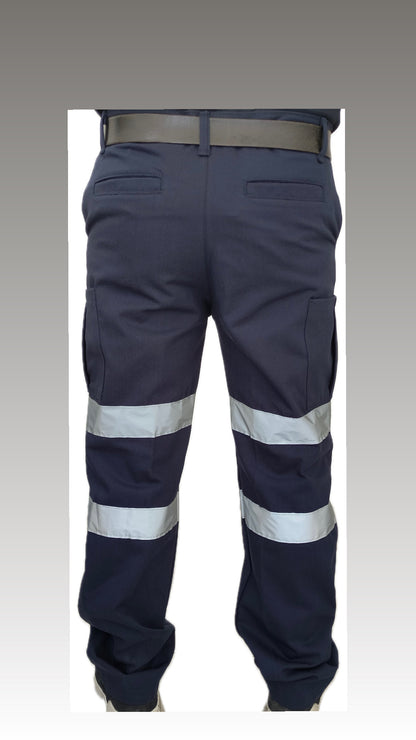 Pantalon industrial tipo cargo con reflejantes