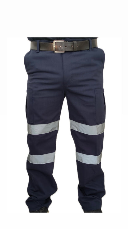 Pantalon industrial tipo cargo con reflejantes